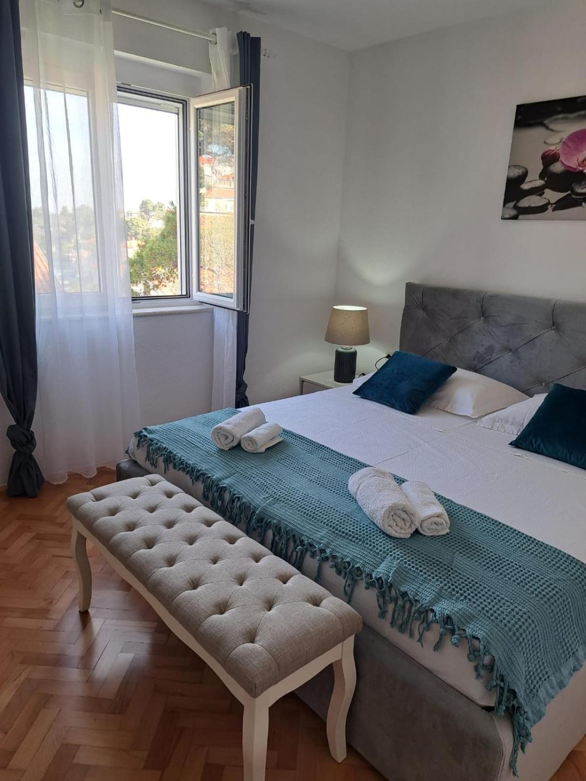 La Petite Maison Splitska Extérieur photo